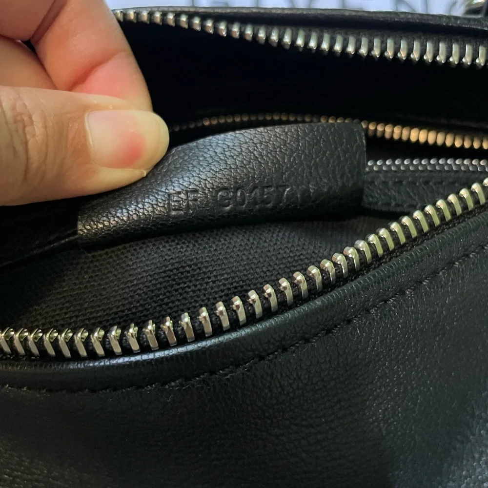 Givenchy Black Pandora Bag🖤 - Picture 9 of 13